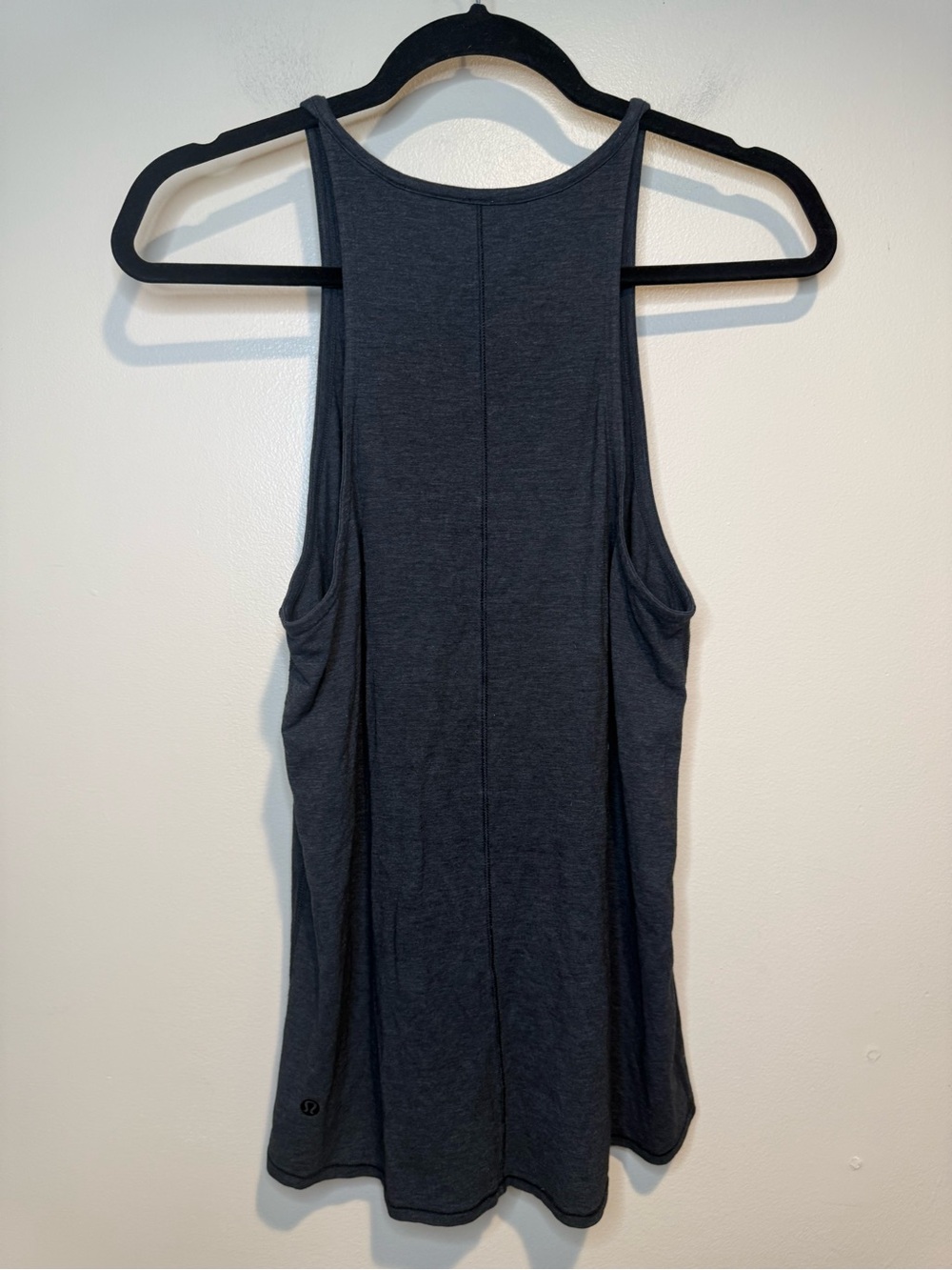 Lululemon essence tank dark heather grey - Picture 4 of 5